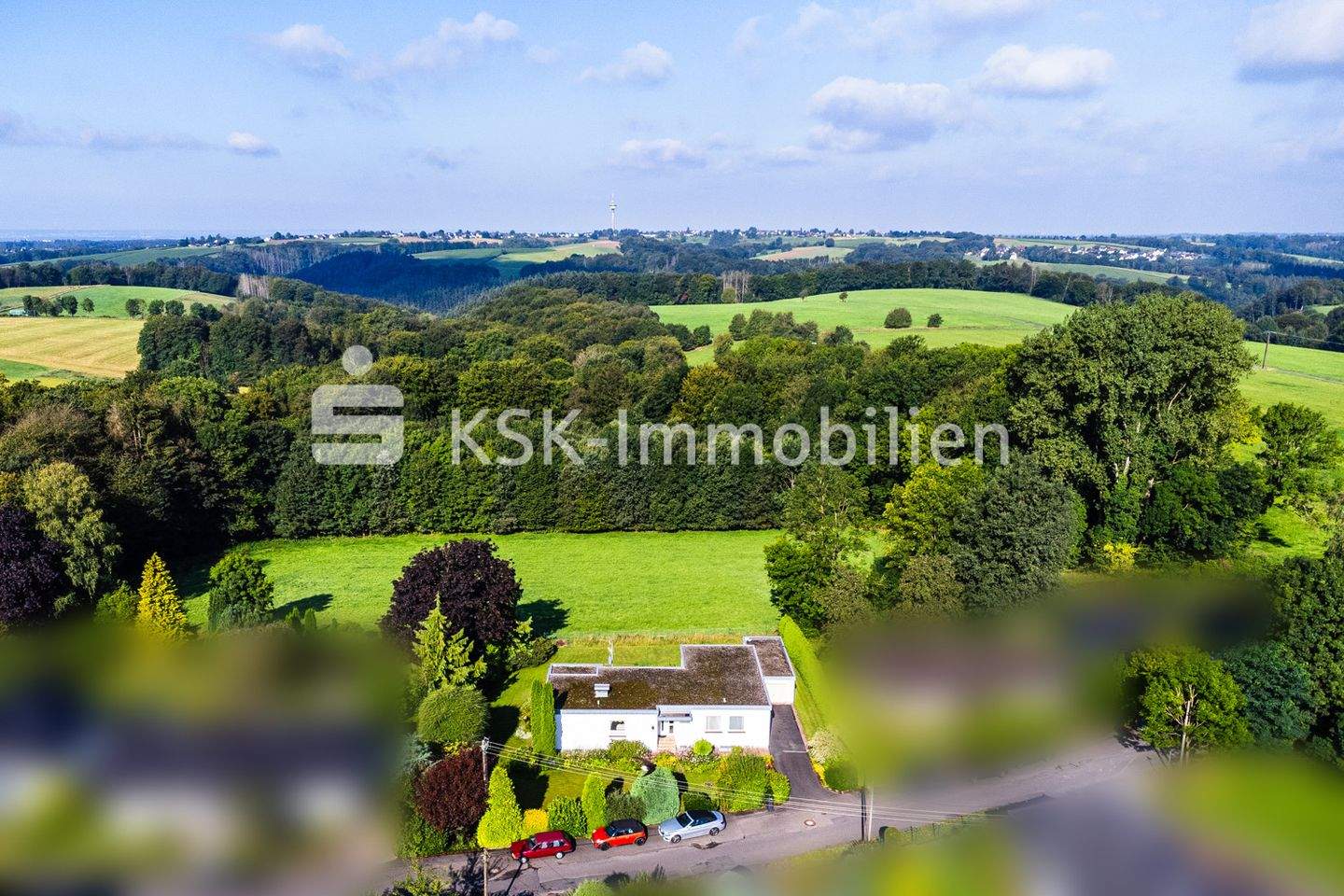 Ihr neues Zuhause - großzügiger Bungalow mit Blick ins Grüne! – Neunkirchen-Seelscheid – Bild 1 von 6