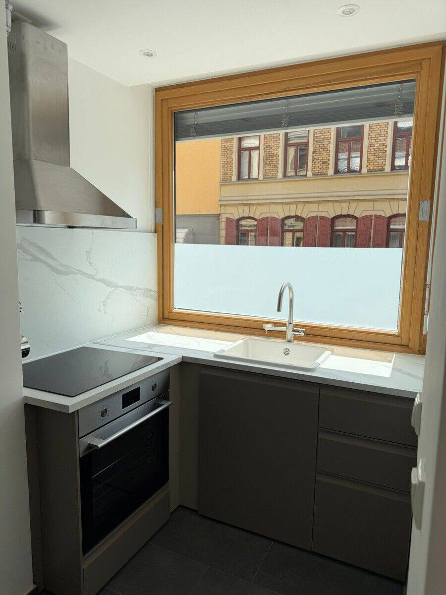Am St.Anna-Platz: Sanierte und helle 1,5-Zimmer-Wohnung – München – Vorschaubild 3