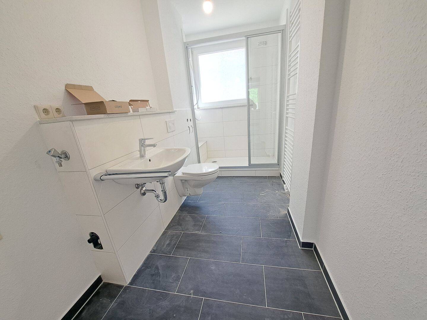 Erstbezug! Renovierte 3-Zimmer-Wohnung mit Dusche und Balkon in Bremerhaven-Lehe – Bremerhaven – Vorschaubild 6
