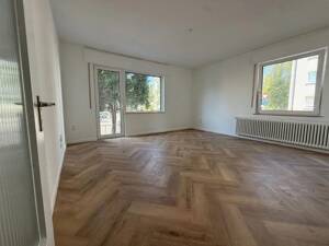 Teilsaniert & bezugsfertig: Tolles Zuhause mit kleiner Terrasse und sep. Büro im Untergeschoss – 50931 Köln – Vorschaubild 4