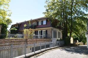 Exklusiv in schöner Lage - 2 Zimmer-Eigentumswohnung, mit Balkon - in Frankfurt (OT) – 60439 Frankfurt am Main – Vorschaubild 2