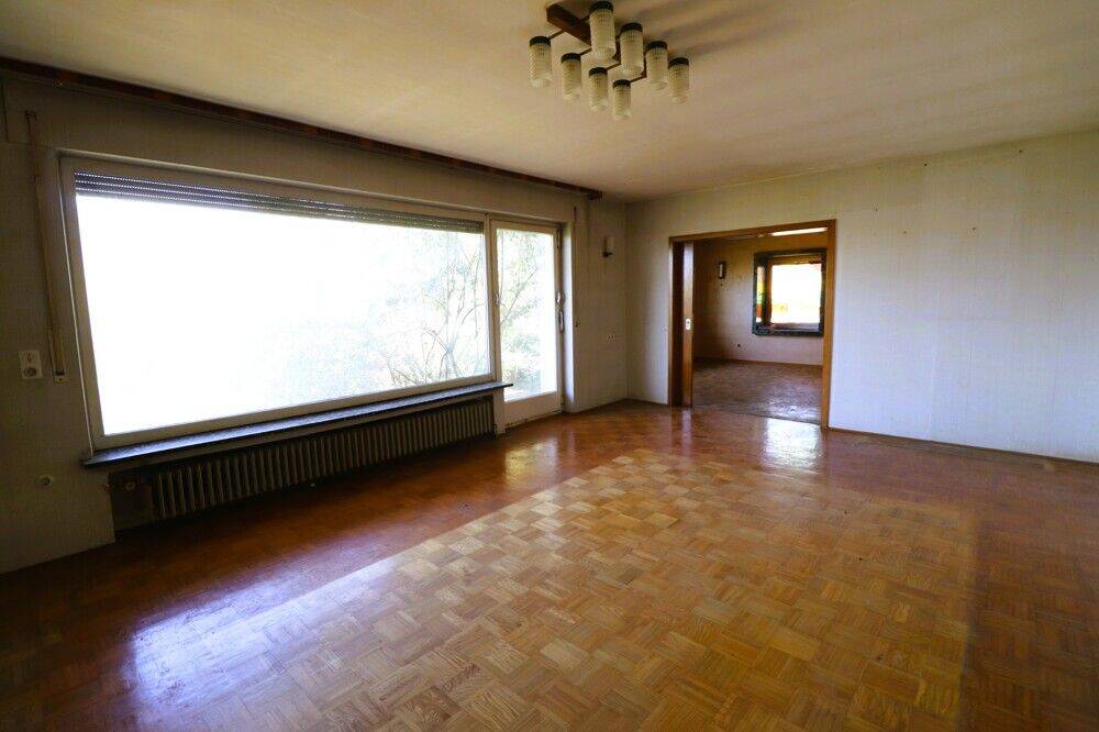 Wohnhaus mit ehemaligen Fahrzeughallen – Pfronstetten – Vorschaubild 5