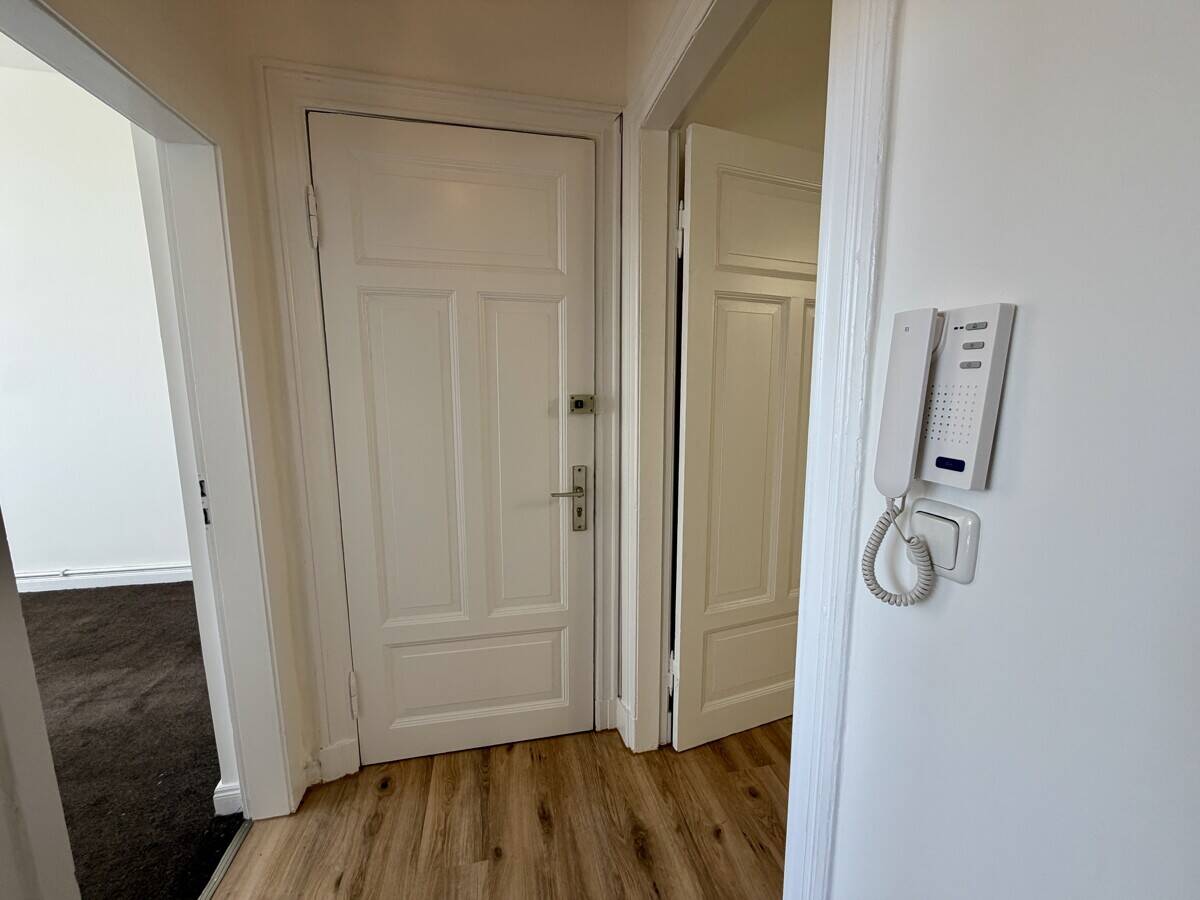 Ab sofort Verfügbar: Helle 4,5-Zimmer-DG-Wohnung mit Fahrstuhl in Top-Altstadtlage (WG-tauglich) – Lübeck – Vorschaubild 8