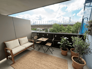 1. Monat kaltmietfrei * Lichtdurchflutete 2-Zi.-Whg. mit moderner EBK & Balkon *