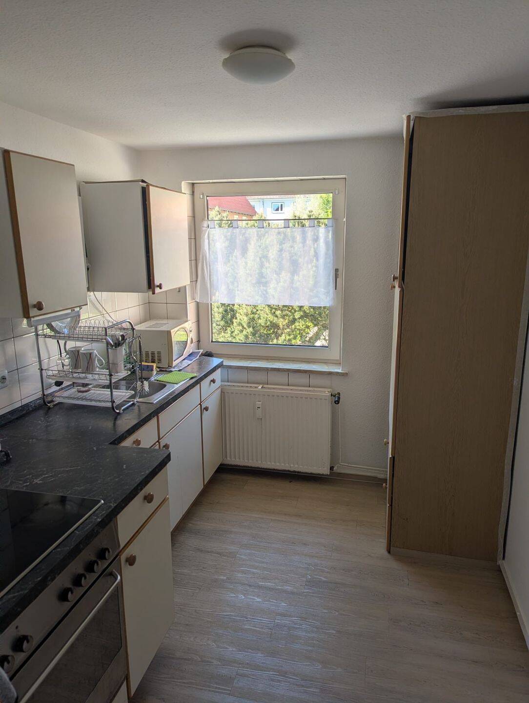 2 Zimmer Wohnung renoviert, mit Gartenteil