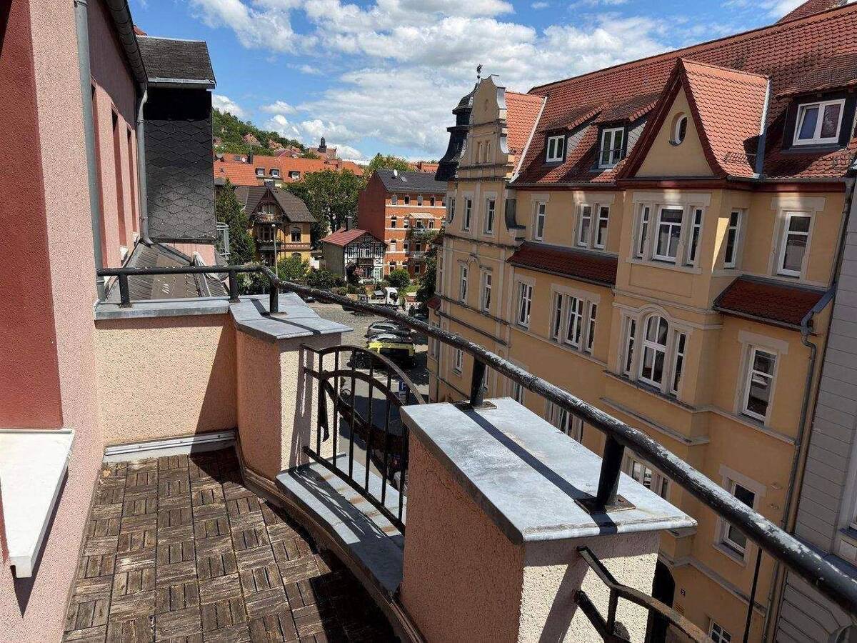 Bezugsfreie 3-Zimmer Wohnung in Jena-West mit zwei Balkonen - WG-geeignet. – 7743 Jena – Bild 1 von 9