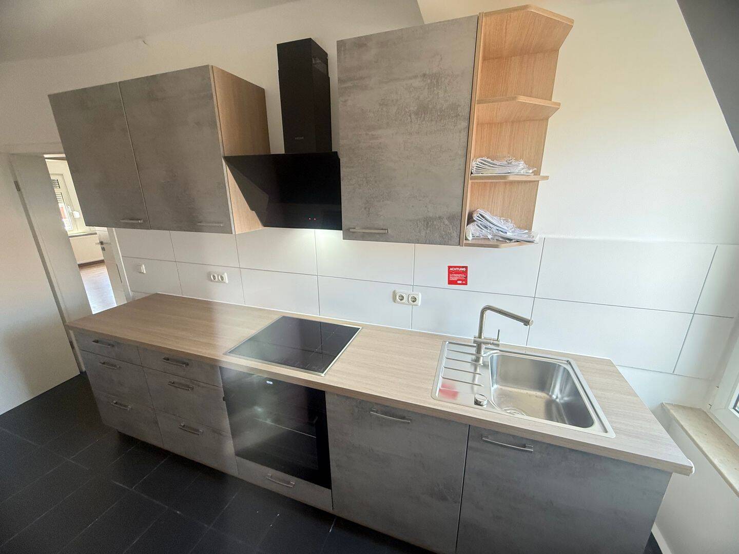 Schöne, helle und großzügige 2,5 Zimmer Maisonettewohnung mit neuer Einbauküche – Nürnberg – Vorschaubild 5