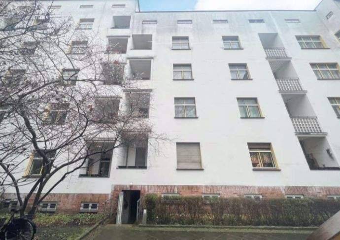 INVESTITION IN DIE ZUKUNFT - GEPFLEGTE & RUHIGE WOHNUNG - MIT SONNIGER LOGGIA & BLICK INS GRÜNE – Berlin – Vorschaubild 6