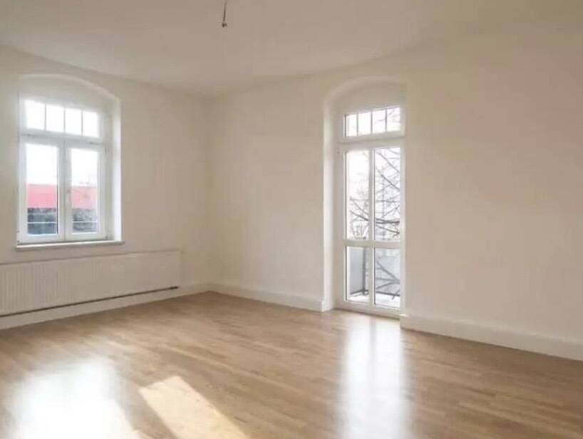 Charmante 2-Zimmer-Altbauwohnung mit stilvollem Flair und einzigartigem Charakter. – Dresden – Bild 1 von 7