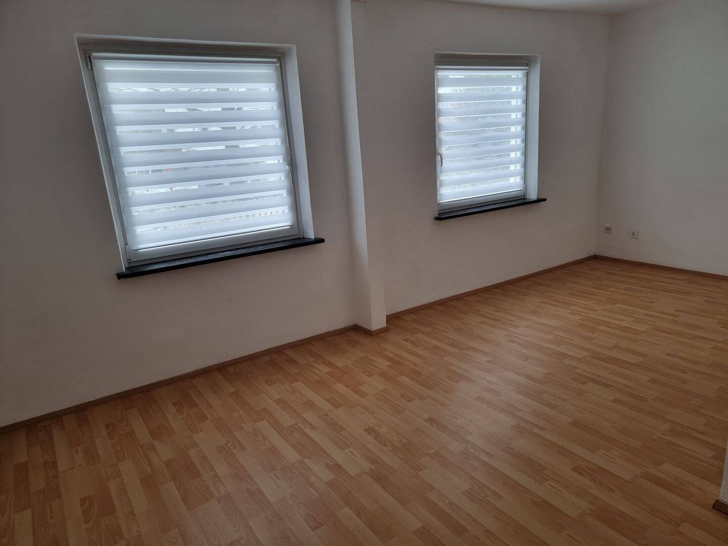 Geräumiges 5 Zimmer- Haus in Norderstedt-Garstedt – Norderstedt – Vorschaubild 2