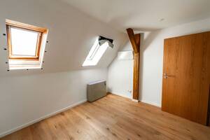 Elegante 4-Zimmer-Dachgeschosswohnung mit Charme - Lichtdurchflutet in Esslingen – 73728 Esslingen am Neckar – Vorschaubild 6