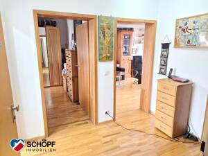 Top of SB! Gepglegte 2,5ZKB, Südbalkon mit Fernsicht – 66121 Saarbrücken – Vorschaubild 3