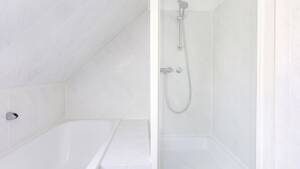 Exklusives Wohnen mit Ausbaupotenzial - Helle Dachgeschosswohnung in Bestlage von Hamburg-Schnelsen! – 22457 Hamburg – Vorschaubild 9