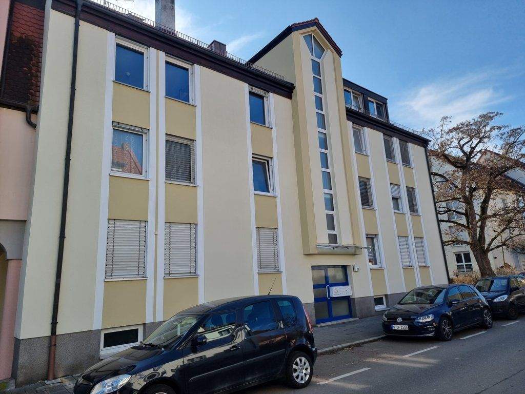 Der ideale Standort für Ihre Familie! 4 Zimmer Wohnung in Nürnberg zu verkaufen – Nürnberg – Bild 1 von 9