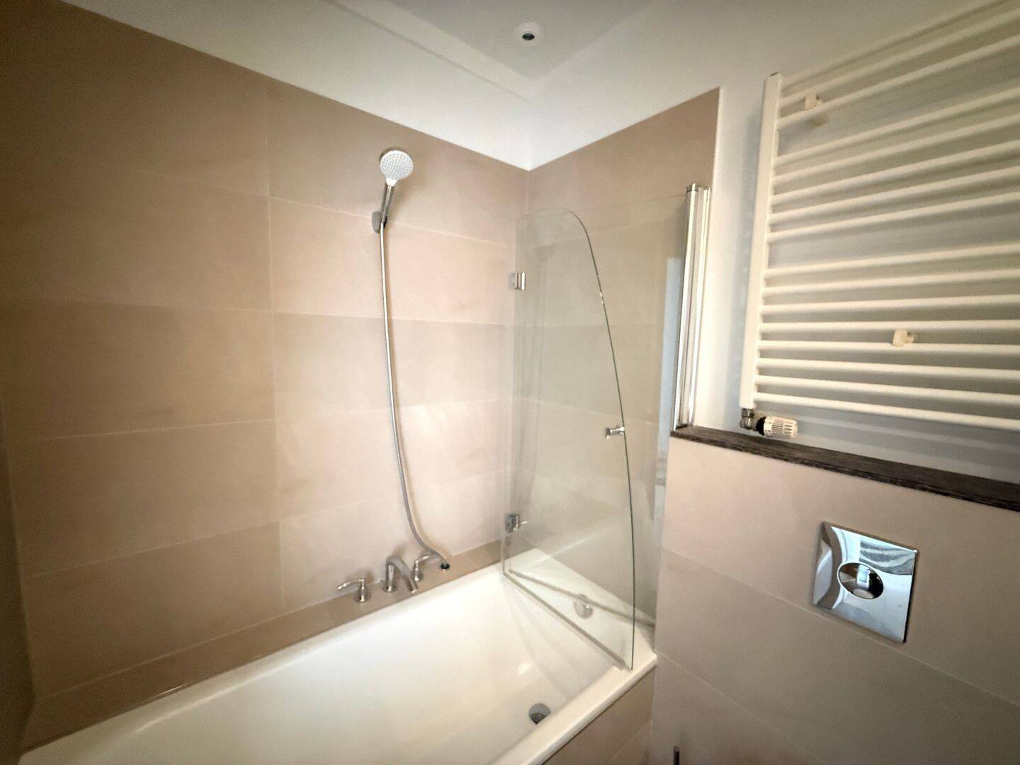 Top-Kapitalanlage - Lifestyle-Investment im begehrten Zooviertel - 2 Zi-Wohnung mit S/W Terrasse - sofort vermietbar – Düsseldorf – Vorschaubild 9
