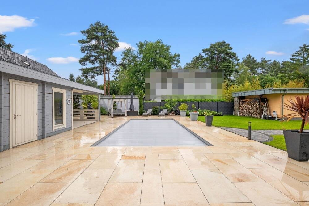 Exklusive Villa mit Einliegerwohnung, Pool und traumhaftem Gartenparadies! – Falkensee – Vorschaubild 3