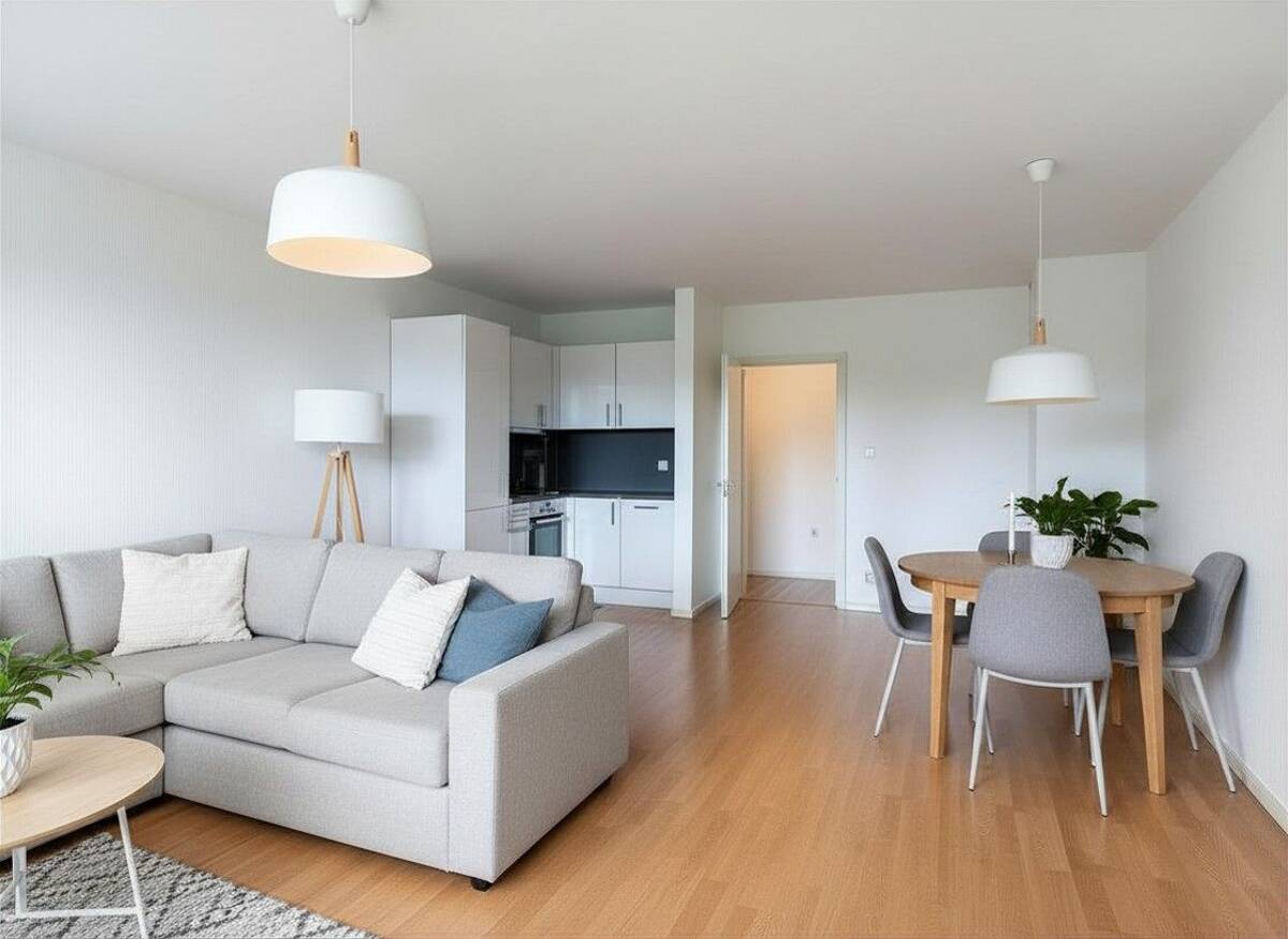 Moderne 2-Zimmer-Wohnung mit Balkon in grüner und zentraler Lage vor den Toren der Altstadtinsel! – 23568 Lübeck – Bild 1 von 9