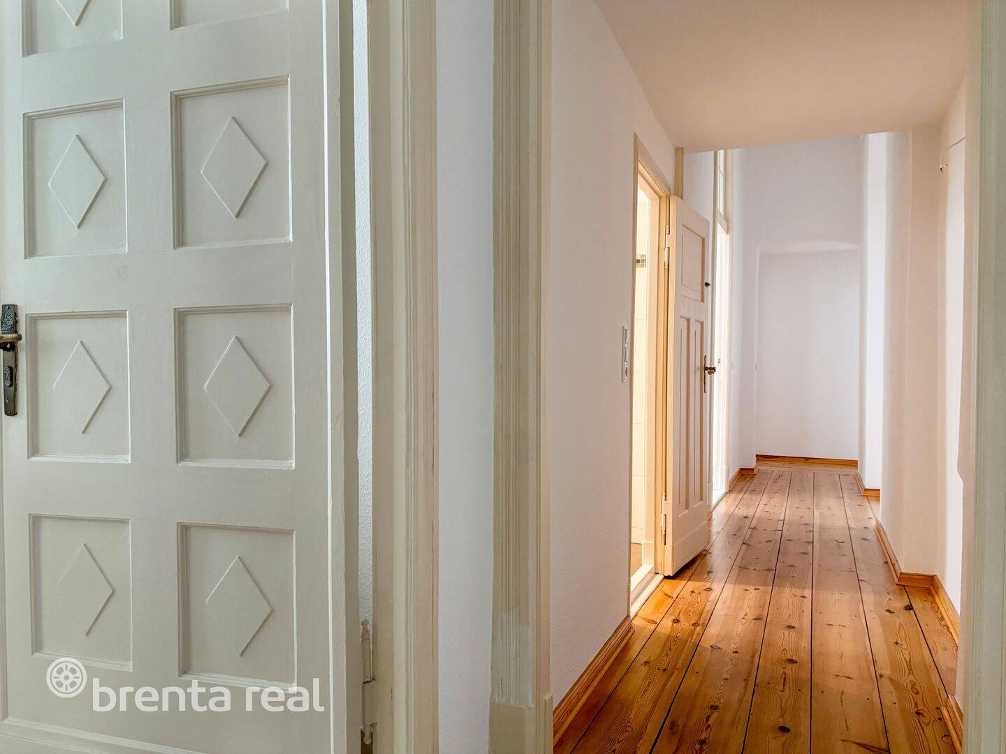 Modernisierte Altbauwohnung in bester Lage – Berlin – Vorschaubild 6