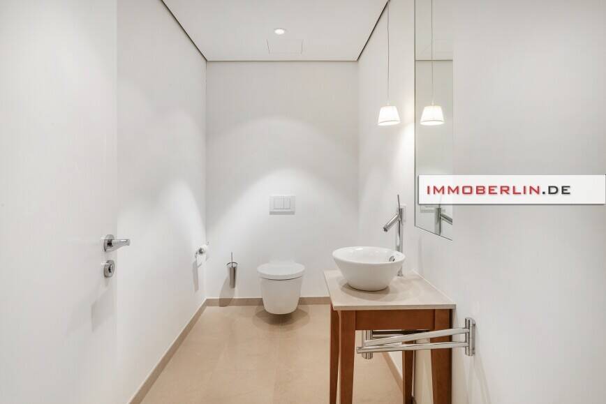 IMMOBERLIN.DE - Toplage bei der Spree! Exquisite Design-Wohnung mit Westloggia, Concierge & Wellness – Berlin – Vorschaubild 6