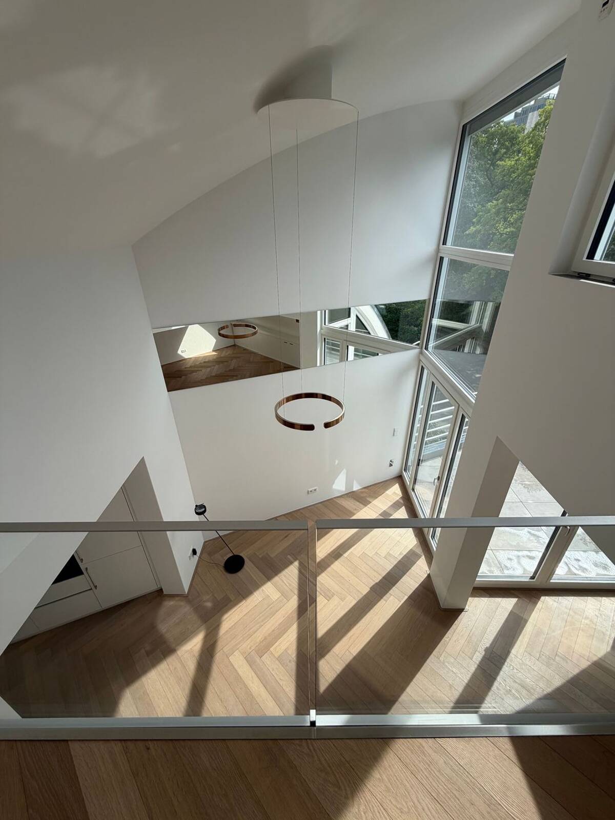 Loftartiges Wohnen in erster Reihe am „Normannenplatz“ – einzigartig, ruhig, uneinsehbar. – 81925 München – Bild 1 von 9