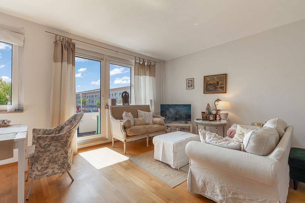 Wohnen im Grünen - Charmante 3-Zimmer-Wohnung mit Balkon – Berlin – Vorschaubild 2