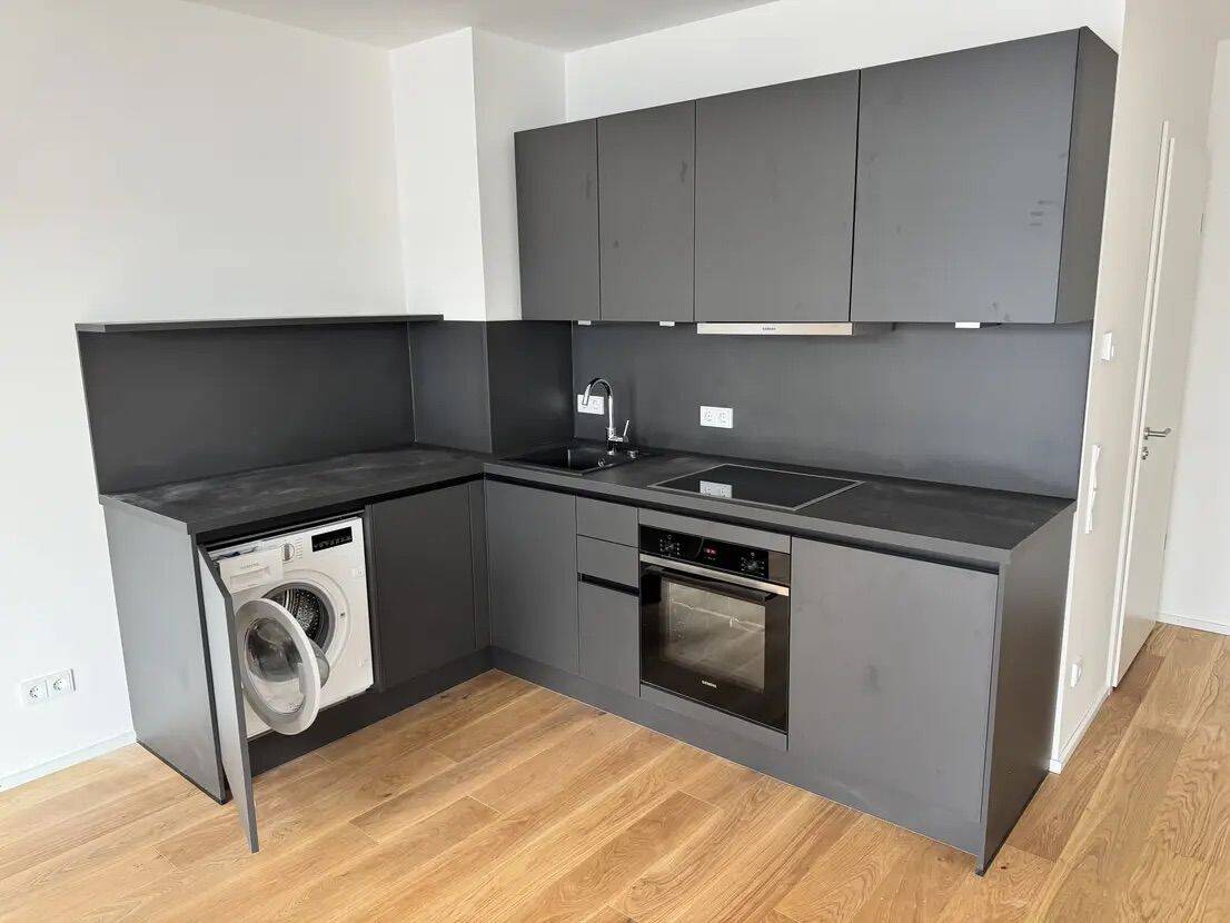 1,5 Zimmer Wohnung mit großem Balkon & hochwertiger Einbauküche – München – Vorschaubild 5