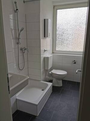 Zum Einzug frisch saniert und renoviert! – 47279 Duisburg – Vorschaubild 7