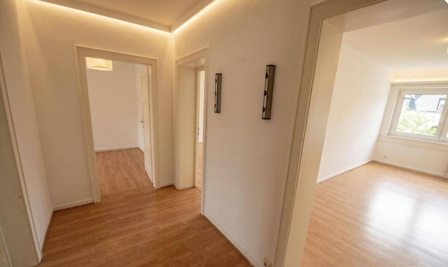 3-Zimmer-DG Wohnung in Wiesbaden – Wiesbaden – Bild 1 von 9