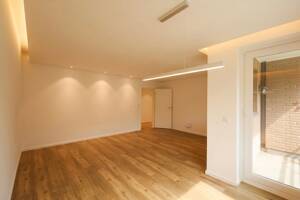 Schöne 3 Zimmer Wohnung mit 2 Stellplätzen u. Balkon in Hamburg Poppenbüttel