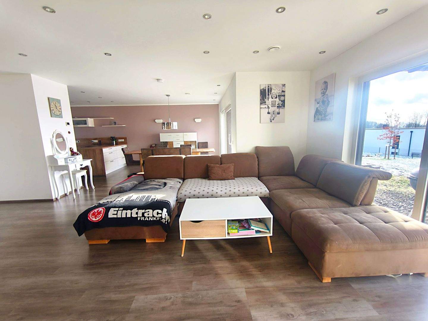 RESERVIERT! Neuwertiger Bungalow mit Weitblick – modernes Wohnen auf einer Ebene - Top Energiewerte! – Mengerskirchen – Vorschaubild 6