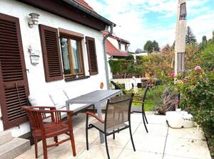 28146 HomeCompany Dresden Möbliert/Furnished Doppelhaushälfte mit Grundstück in Dresden-Leubnitz-Neuostra max. 2 Personen