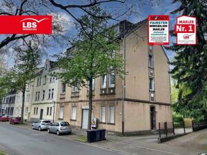 Achtung! 8-10 Parteien - Mehrfamilienhaus mit 12 Garagen, großem Kaufgrund!