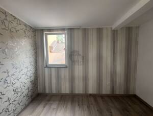 CHARMANTES EINFAMILIENHAUS - 5 ZIMMER, GROßER GARTEN & 50 m² TERRASSE – 65931 Frankfurt am Main – Vorschaubild 7