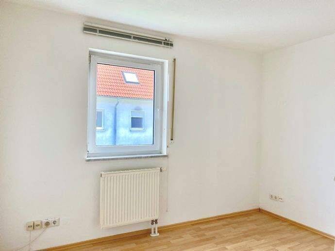 Sonnige 3 Zimmer Wohnung mit Balkon und Tiefgaragenstellplatz – Fürth – Vorschaubild 9