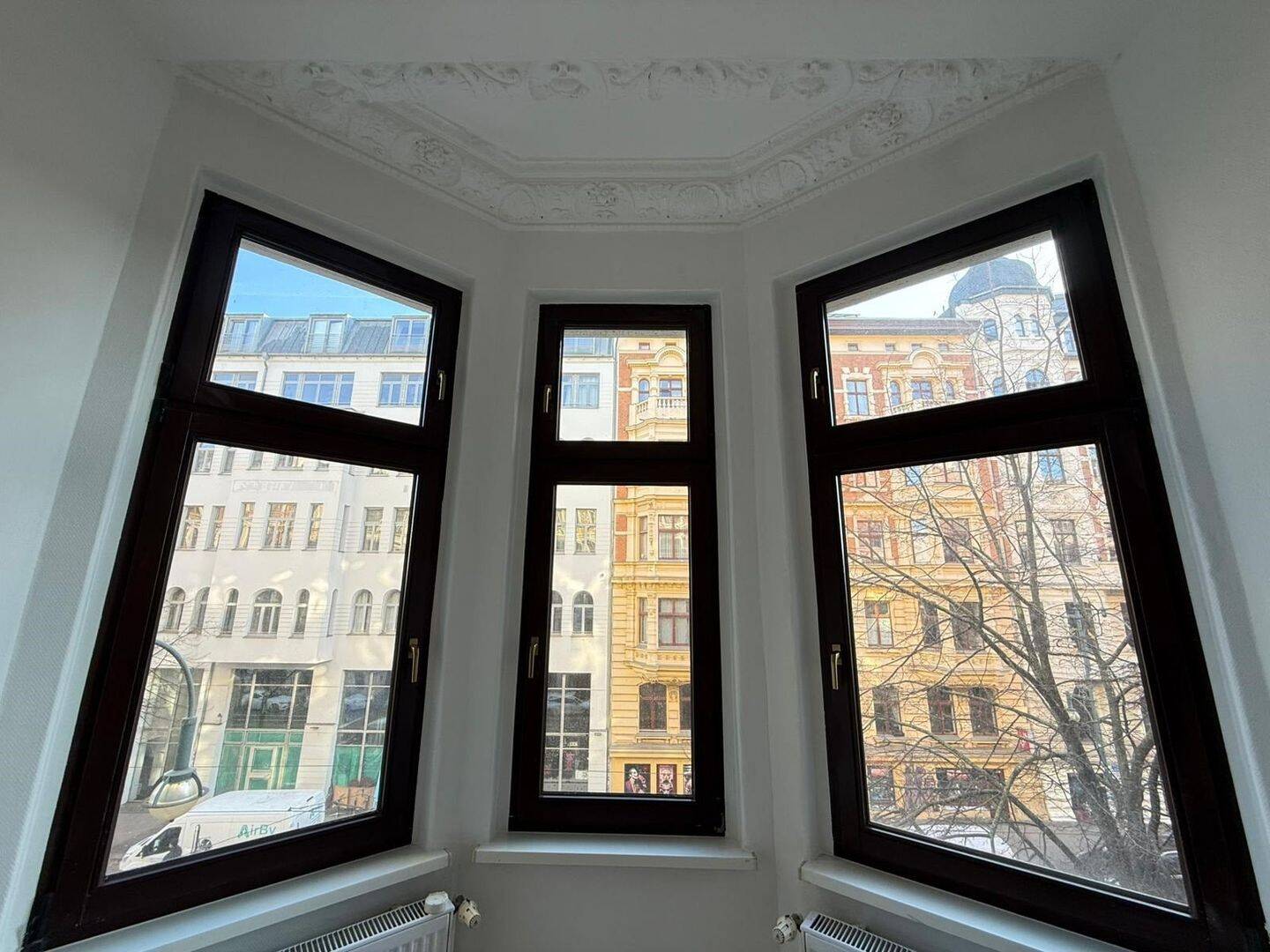 5-Raum-Wohnung direkt am Hasselbachplatz – Magdeburg – Vorschaubild 4