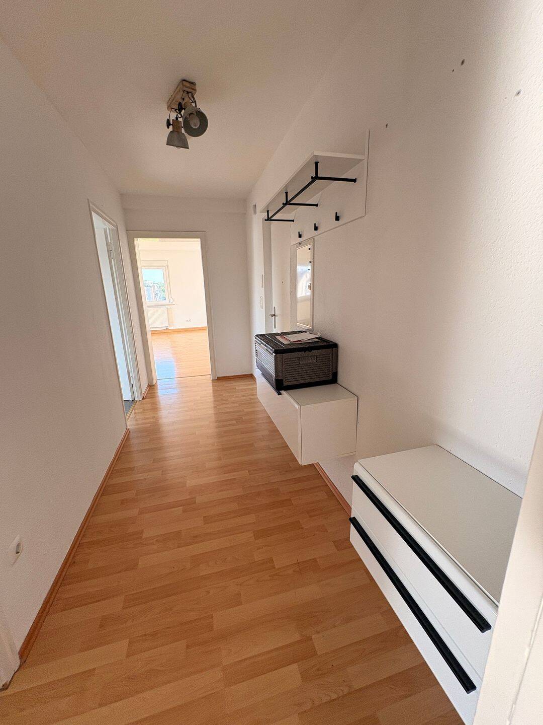 Großzügige, gepflegt 3-Zimmer-Wohnung mit Wintergartenbalkon - auch WG geeignet - Stadtteil Rennweg – Nürnberg – Vorschaubild 9