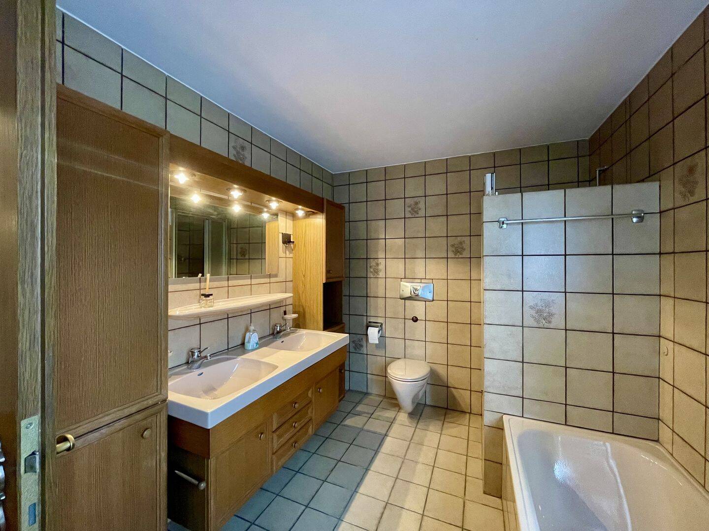 Geräumiges Einfamilienhaus - ideal für Ihre Familie und deren individuelle Bedürfnisse. – Ingolstadt – Vorschaubild 7