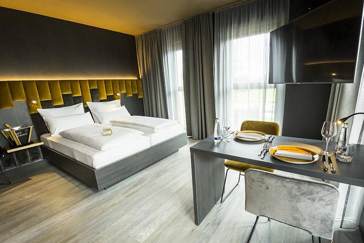 Hochwertige Serviced Designapartments im Neubau- Hotelkomplex bei Rosenheim – 83026 Rosenheim – Bild 1 von 9