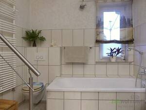 (EF0446_M) Erfurt: Gispersleben, neu möblierte Wohnung über 2 Etagen, ruhige Lage, Dachbalkon, 2x Bad/WC, WLAN inklusive – 99091 Erfurt – Vorschaubild 7