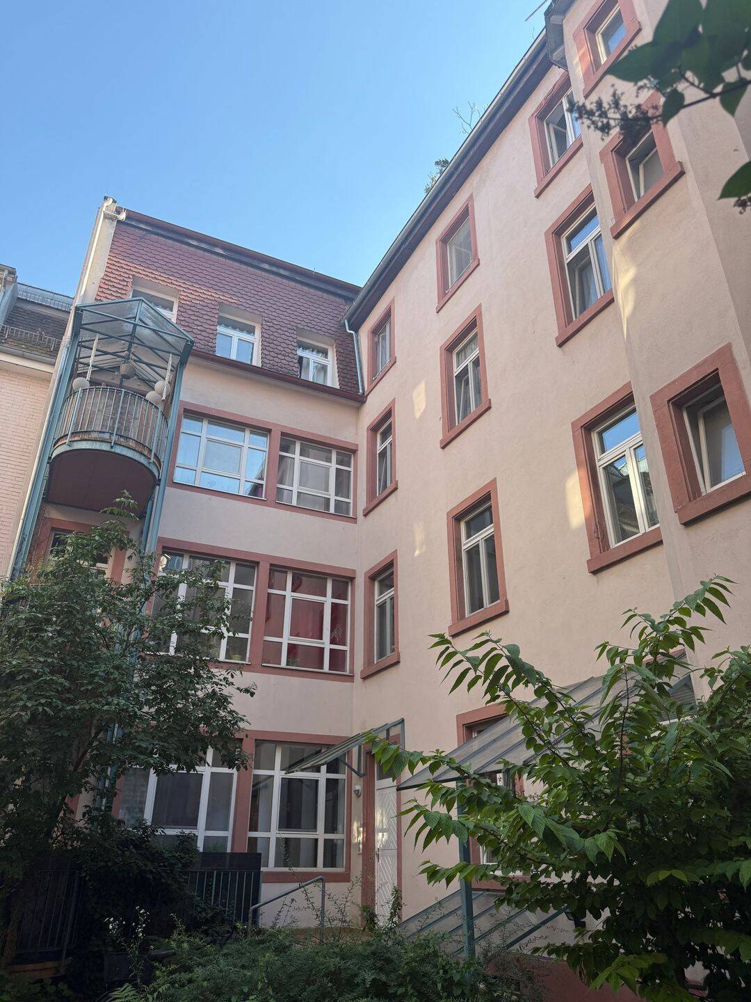Leerstehende 2-Zimmer-Wohnung gegenüber dem KIT – Karlsruhe – Vorschaubild 2