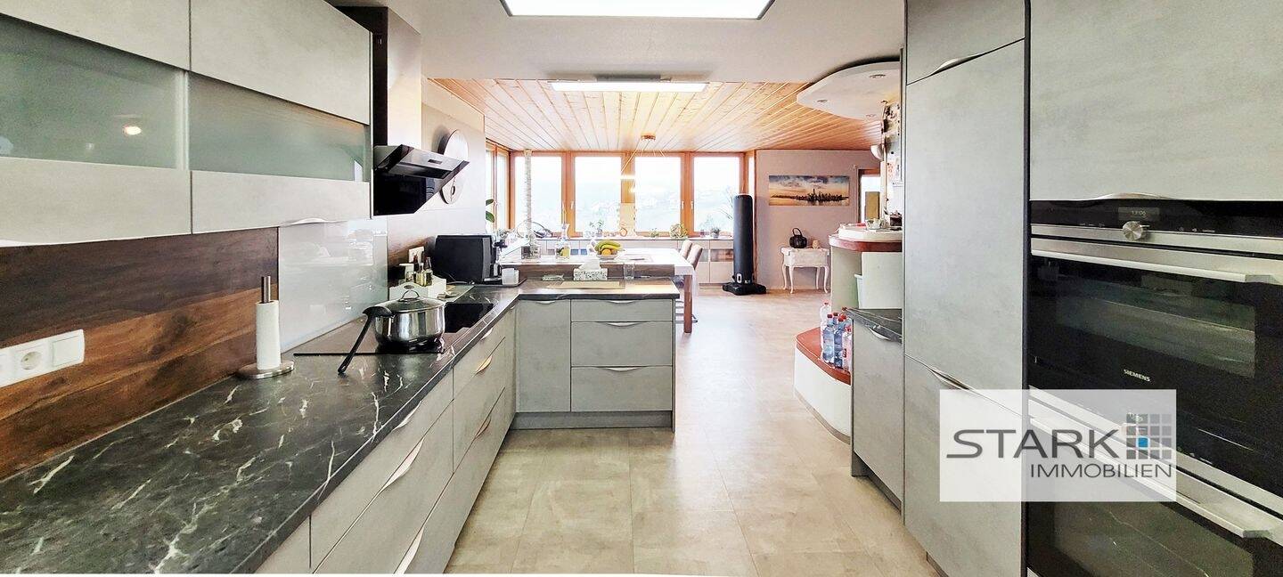Familienidyll mit Panorama – modernes Wohnen in bester Lage! – Grünsfeld – Bild 1 von 9
