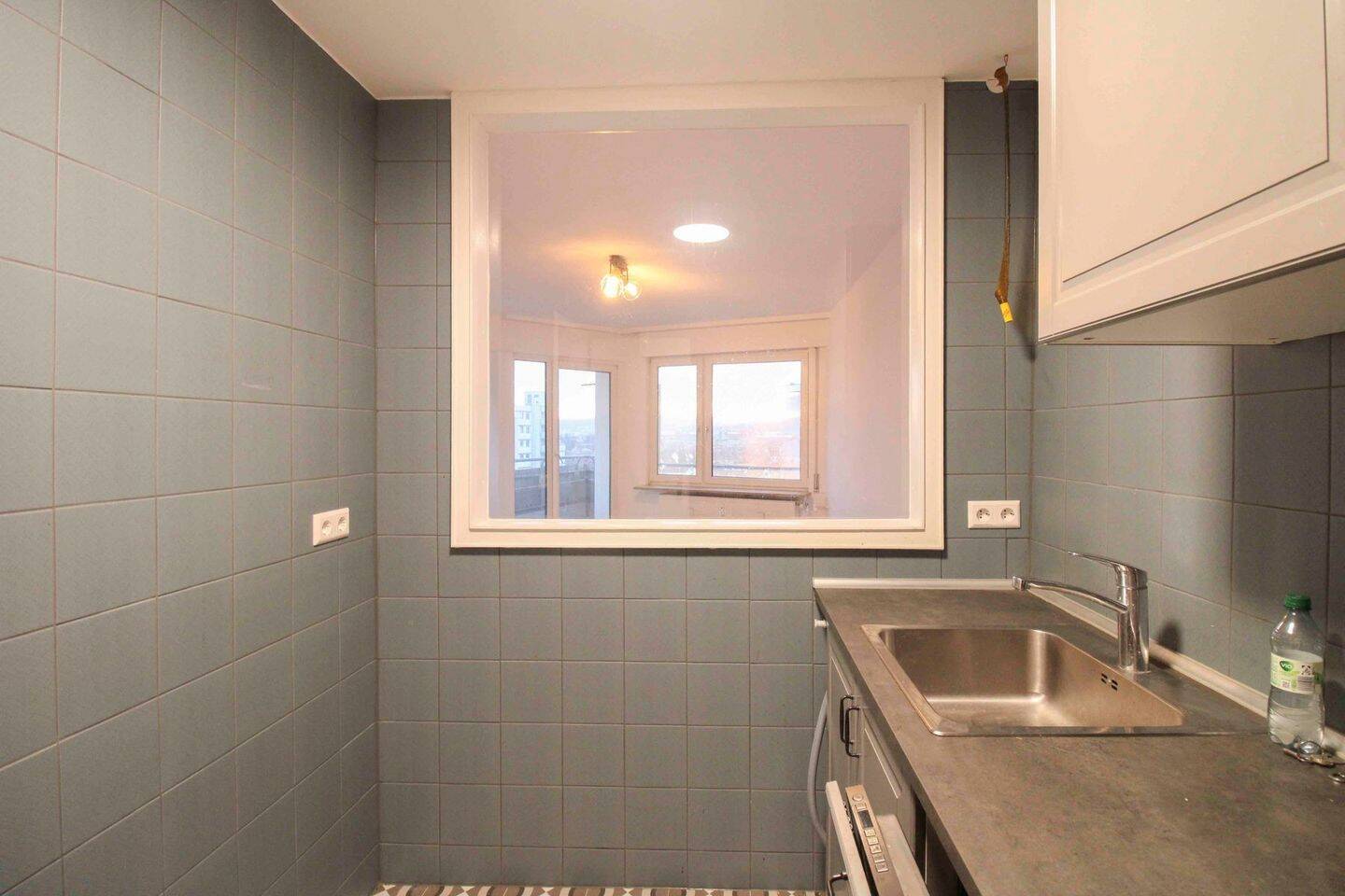 Wohnen mit Aussicht - moderne 2-Zimmer Wohnung im ikonischen Romeo-Hochhaus in Stuttgart-Rot – Stuttgart – Vorschaubild 4