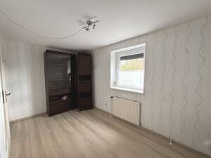 Reihenmittelhaus mit Garten, Vollkeller und klassischer Familienaufteilung in ruhiger und gewachsener Wohnlage. – 38228 Salzgitter – Vorschaubild 8