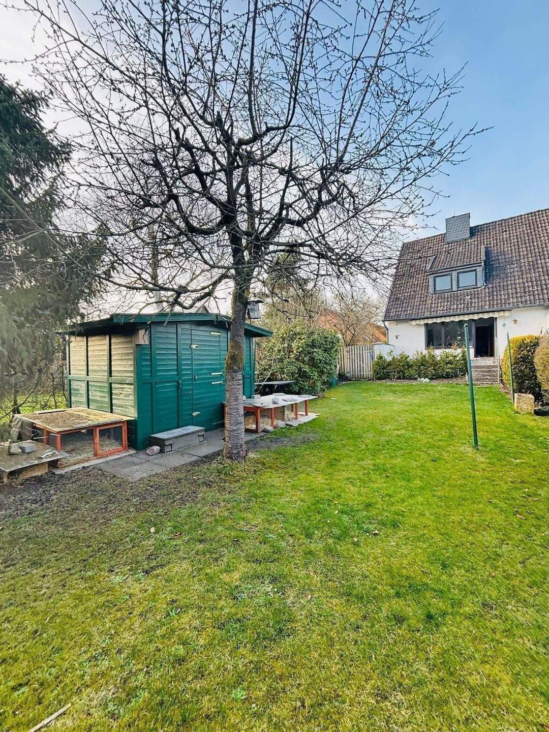 Gepflegte Doppelhaushälfte mit Terrasse, schönem Garten und 2 Stellplätzen – Celle – Vorschaubild 2