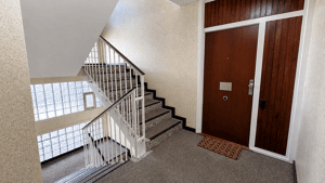 Wohnqualität mit Weitblick - großzügige 2-Zimmer-Wohnung mit Kamin, Tiefgarage und Balkon – 22045 Hamburg – Vorschaubild 3