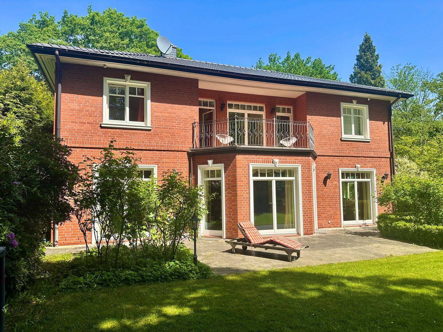 Großzügige Villa mit italienischem Wohngefühl