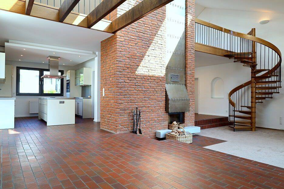 FREE-STANDING HOUSE WITH A DREAM GARDEN & SAUNA! with ca. 221 m², 6-room, 3-bed, in Taunusstein-Hahn