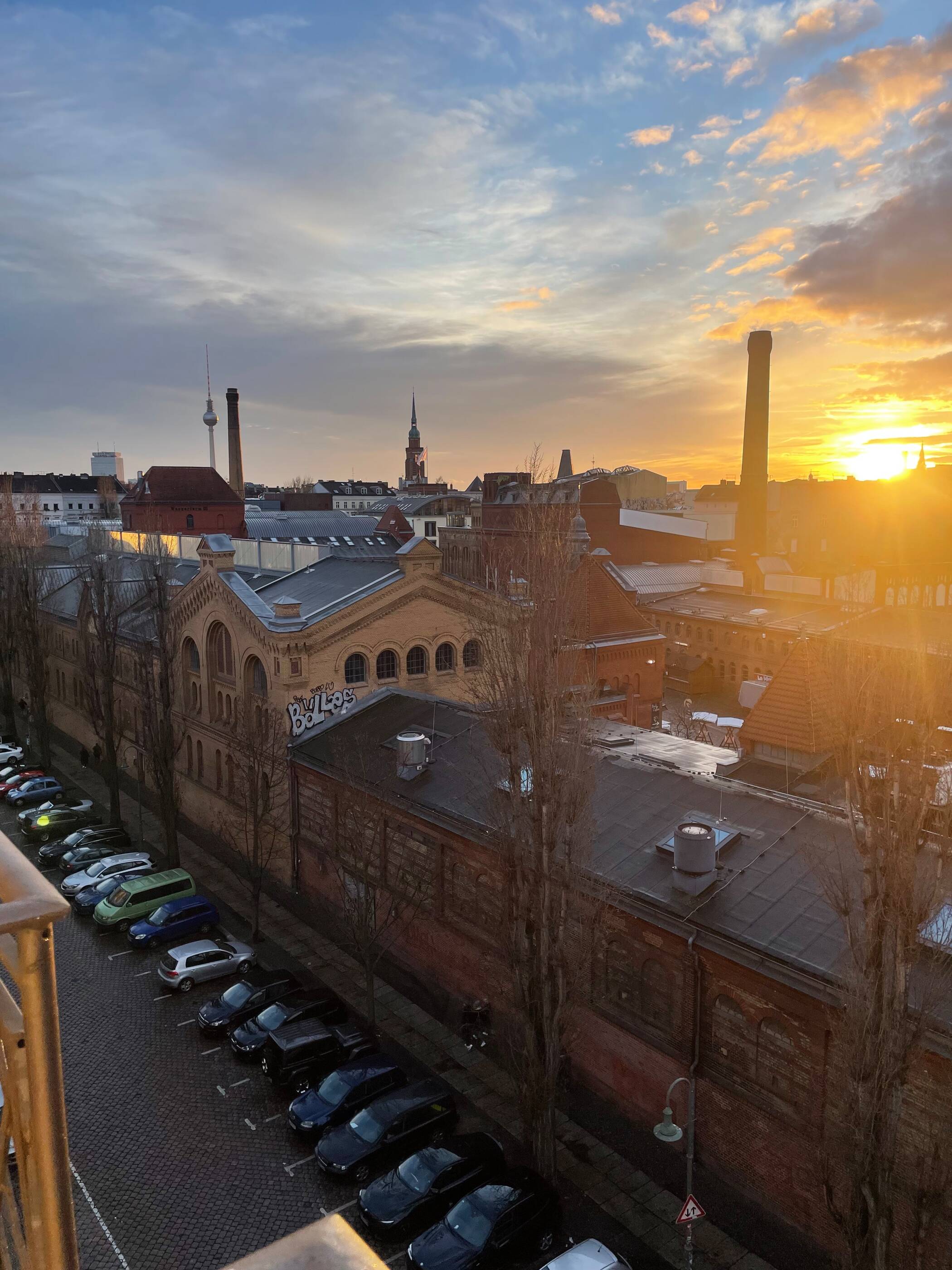 2-Zi-Dachwohnung Kollwitzkiez mit Aufzug & Blick auf Kulturbrauerei – Berlin – Vorschaubild 6