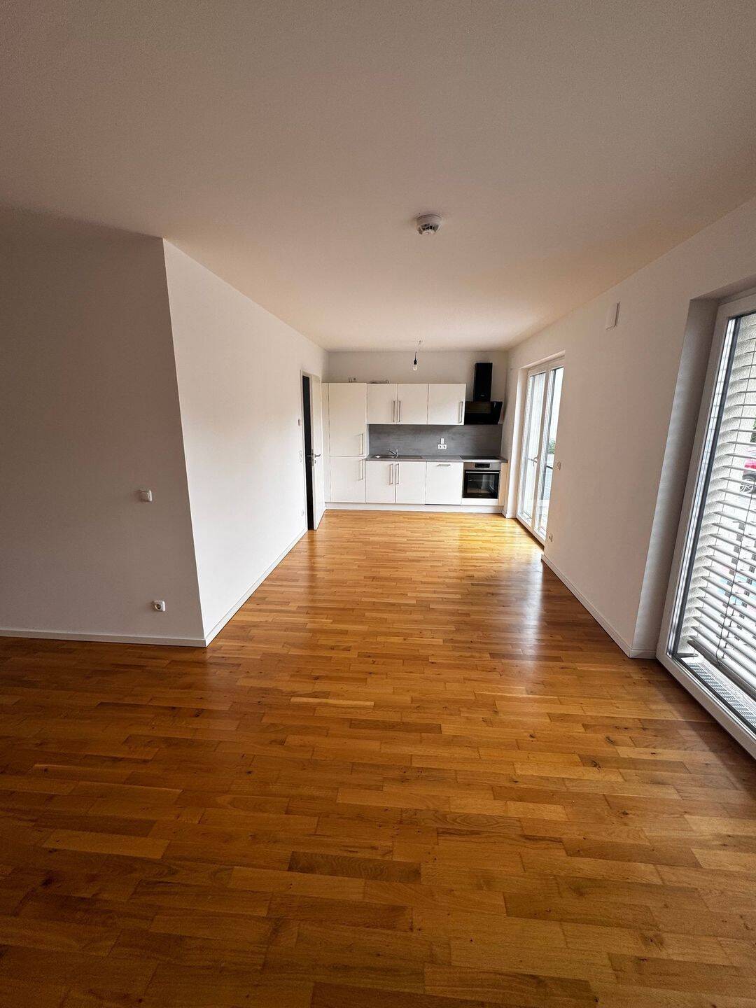 Lichtdurchflutete 1-Zimmer-Wohnung mit EBK & Balkon im grünen Buch – Berlin – Vorschaubild 3