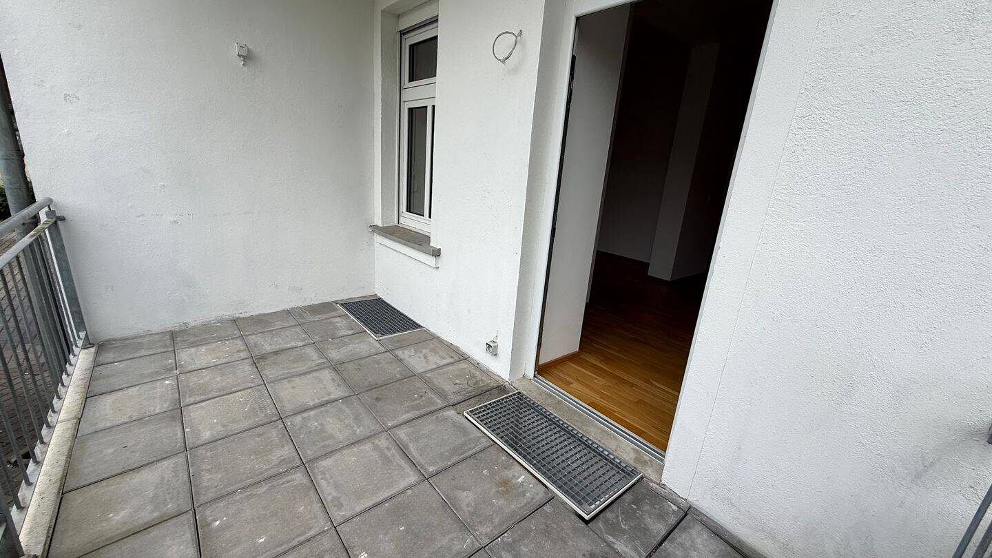 Terrasse - Stellplatz mgl. - Wanne u. Dusche - Parkett - Frei ab 1.4.26 – Chemnitz – Vorschaubild 9